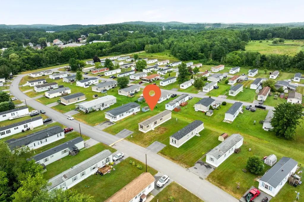 86 Heather Drive Lewiston ME 04240