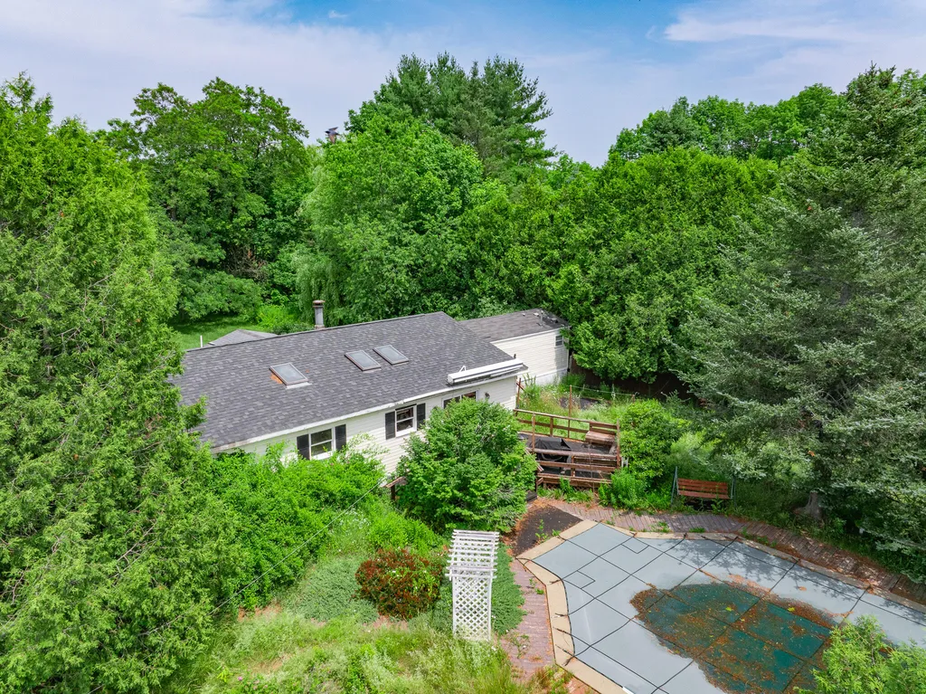 512 Mudgett Road Levant ME 04456