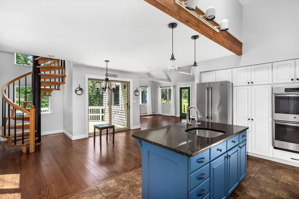 2 Springbrook Way Rockport ME 04856