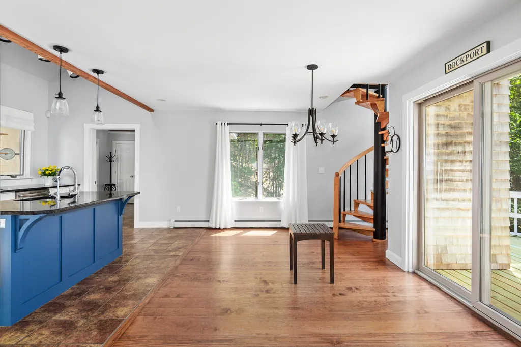 2 Springbrook Way Rockport ME 04856
