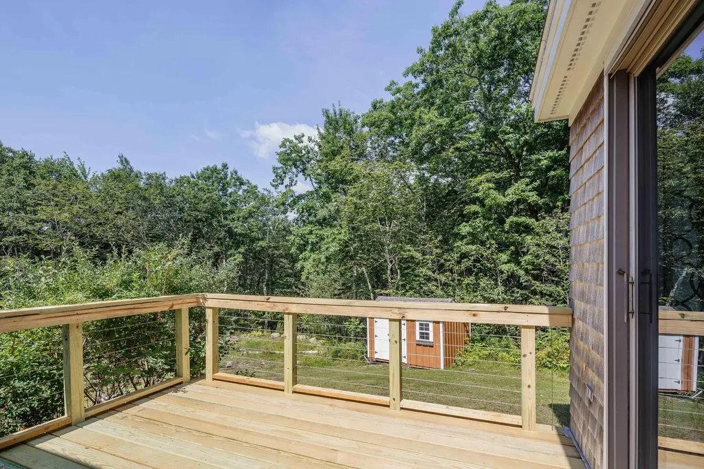 2 Springbrook Way Rockport ME 04856