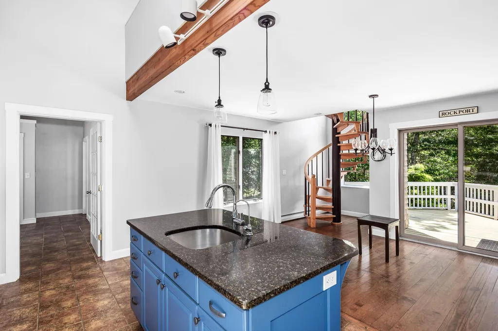 2 Springbrook Way Rockport ME 04856