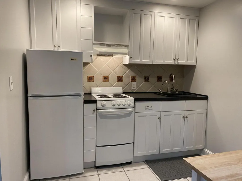 2 Springbrook Way Rockport ME 04856