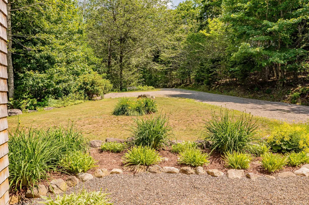 2 Springbrook Way Rockport ME 04856