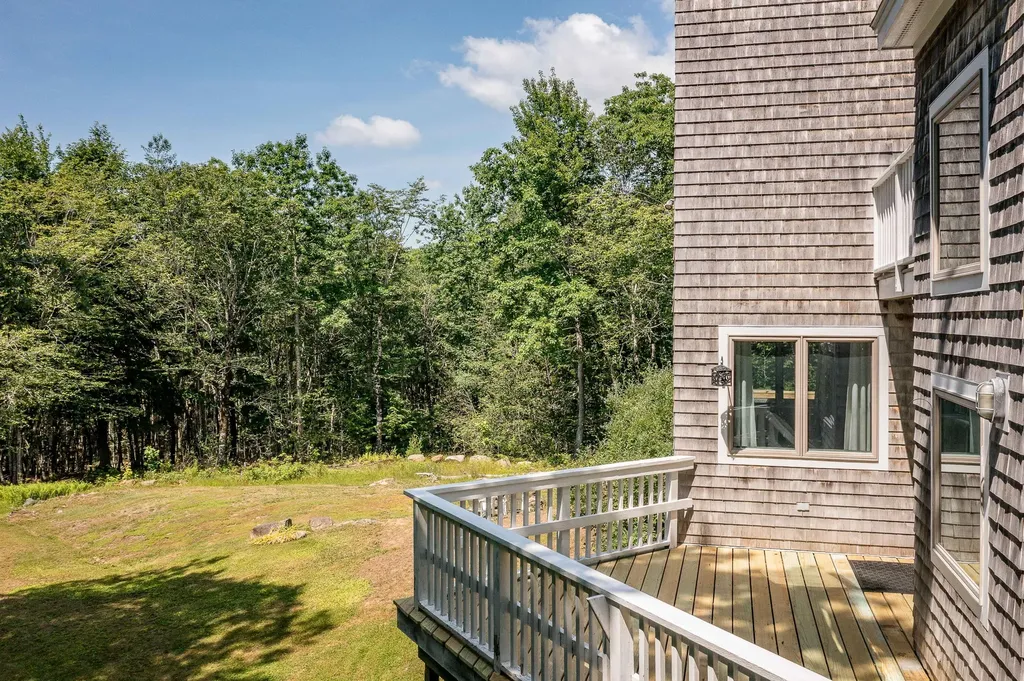 2 Springbrook Way Rockport ME 04856