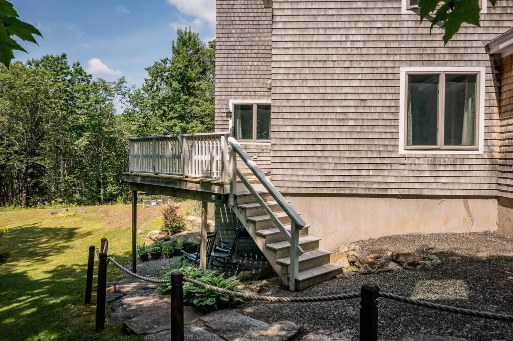 2 Springbrook Way Rockport ME 04856