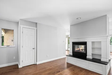 2 Springbrook Way Rockport ME 04856