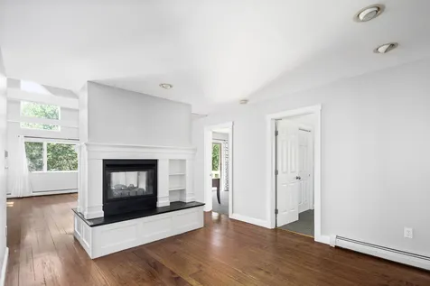2 Springbrook Way Rockport ME 04856