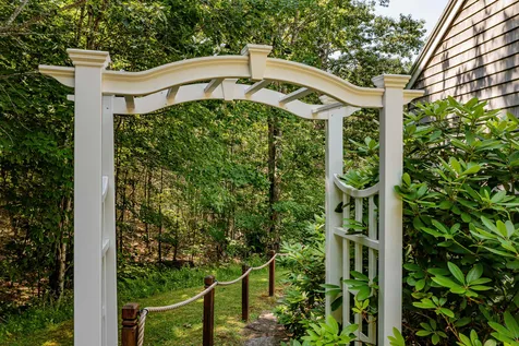 2 Springbrook Way Rockport ME 04856