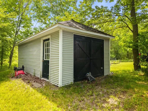 2 Hope's Place Bradley ME 04411