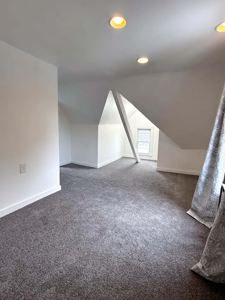 179 Grove Street Bangor ME 04401