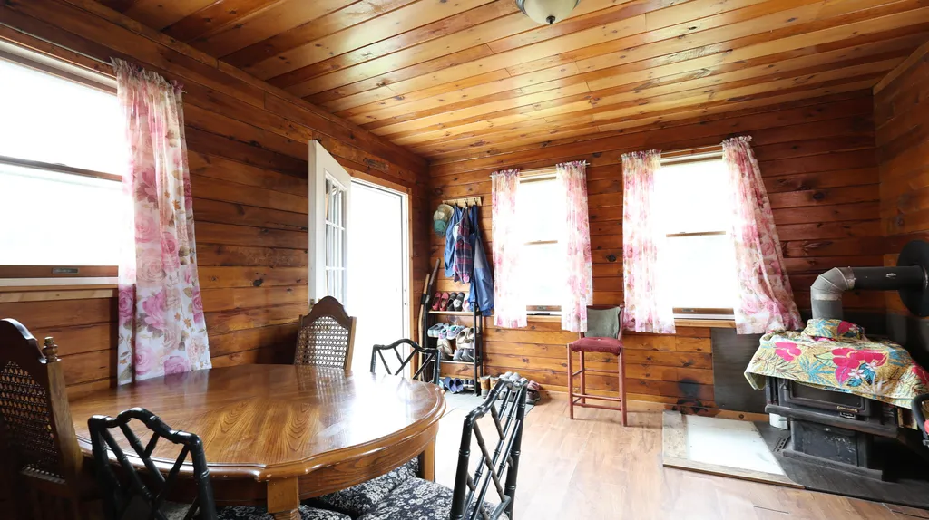 1146 Post Road Bowdoinham ME 04008