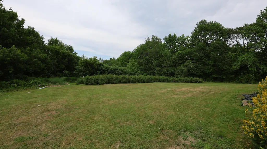 1146 Post Road Bowdoinham ME 04008