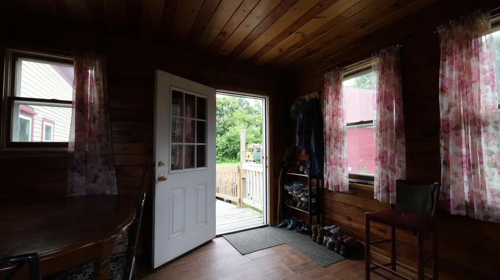 1146 Post Road Bowdoinham ME 04008
