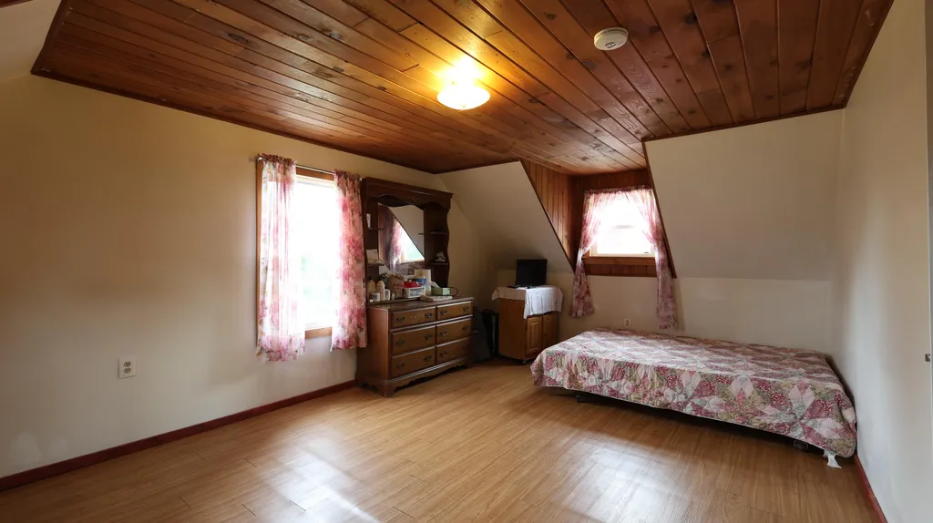 1146 Post Road Bowdoinham ME 04008