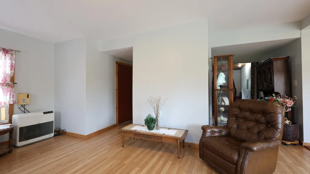 1146 Post Road Bowdoinham ME 04008
