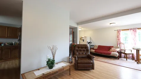1146 Post Road Bowdoinham ME 04008