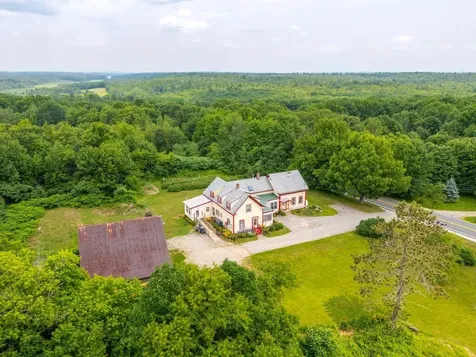1146 Post Road Bowdoinham ME 04008