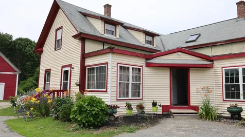 1146 Post Road Bowdoinham ME 04008