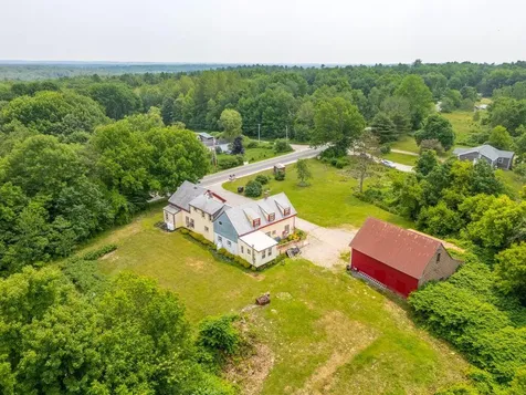 1146 Post Road Bowdoinham ME 04008