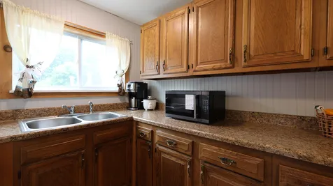 1146 Post Road Bowdoinham ME 04008