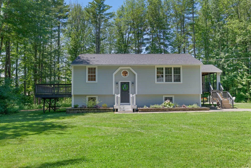 5 Davis Drive Saco ME 04072