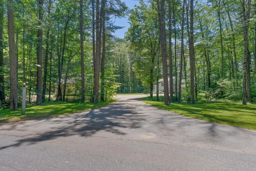 5 Davis Drive Saco ME 04072
