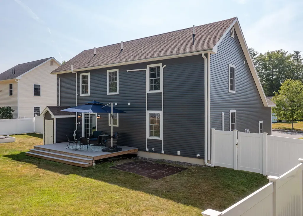 75 Forest Glen Lane Topsham ME 04086