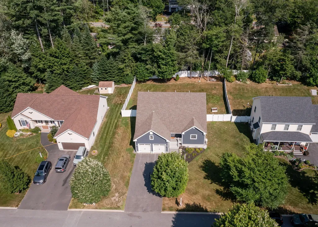 75 Forest Glen Lane Topsham ME 04086