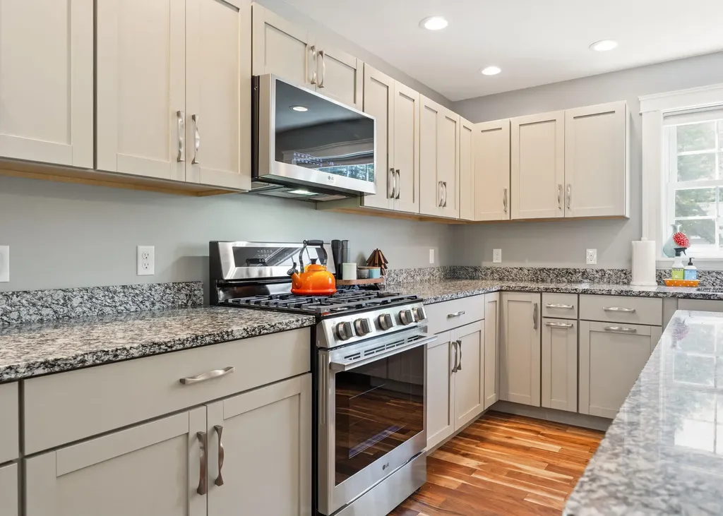 75 Forest Glen Lane Topsham ME 04086