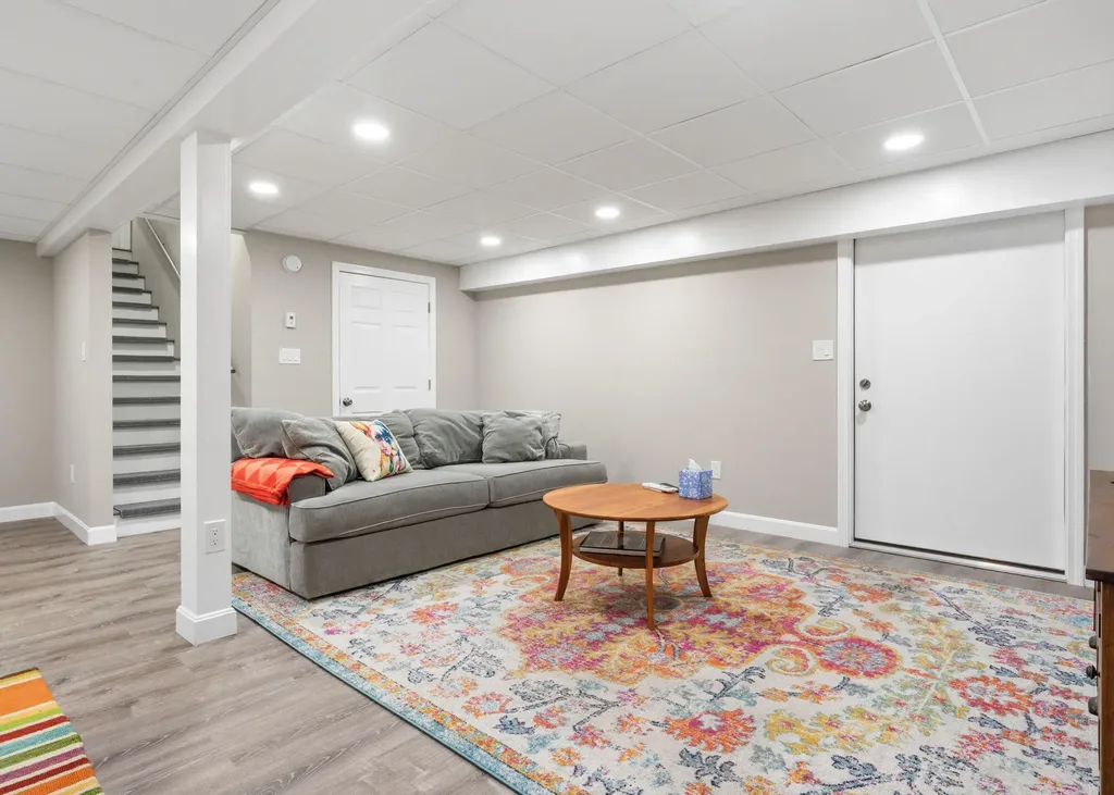 75 Forest Glen Lane Topsham ME 04086