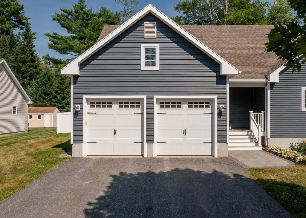 75 Forest Glen Lane Topsham ME 04086
