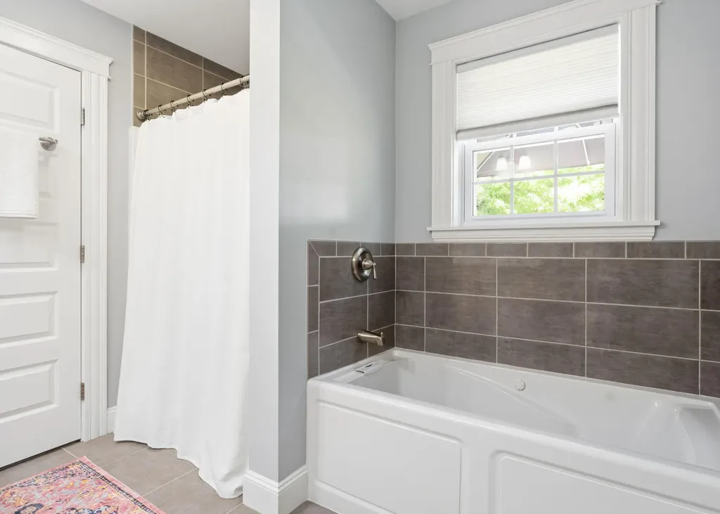 75 Forest Glen Lane Topsham ME 04086