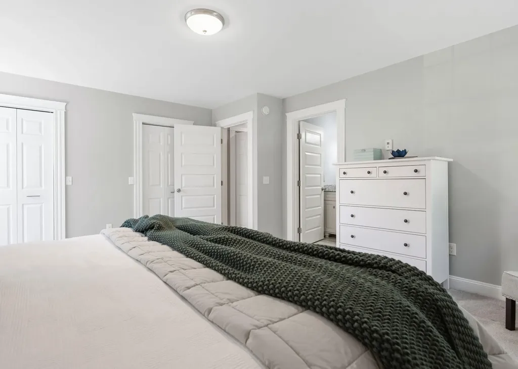 75 Forest Glen Lane Topsham ME 04086