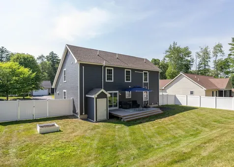 75 Forest Glen Lane Topsham ME 04086
