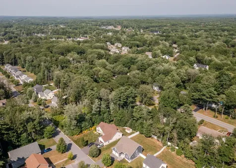 75 Forest Glen Lane Topsham ME 04086