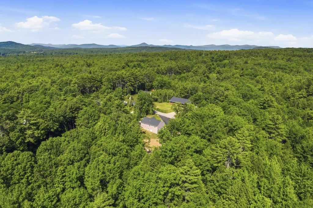 13 Jordan Lane Bridgton ME 04009