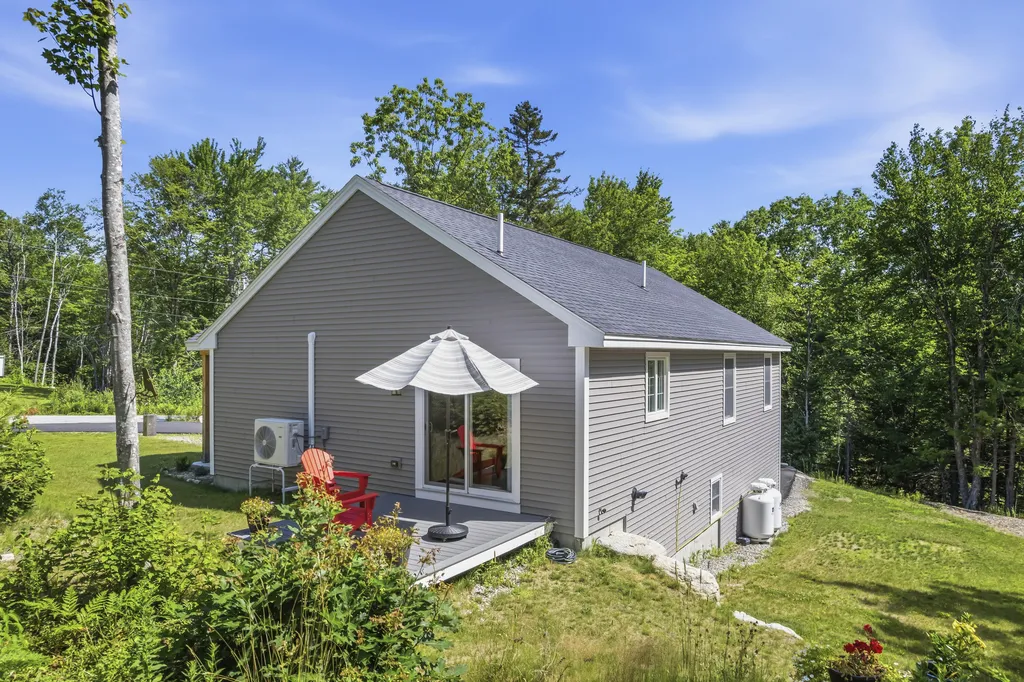 13 Jordan Lane Bridgton ME 04009