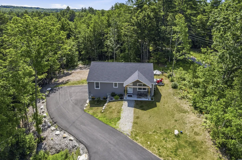 13 Jordan Lane Bridgton ME 04009