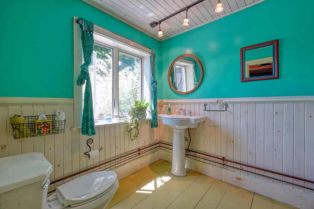 28 Abol Trail Pittston ME 04345
