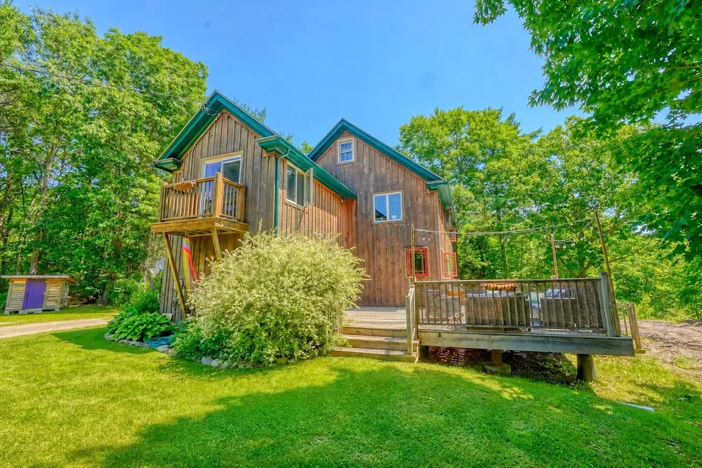 28 Abol Trail Pittston ME 04345