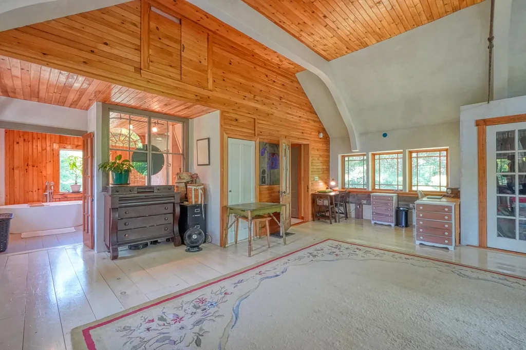 28 Abol Trail Pittston ME 04345