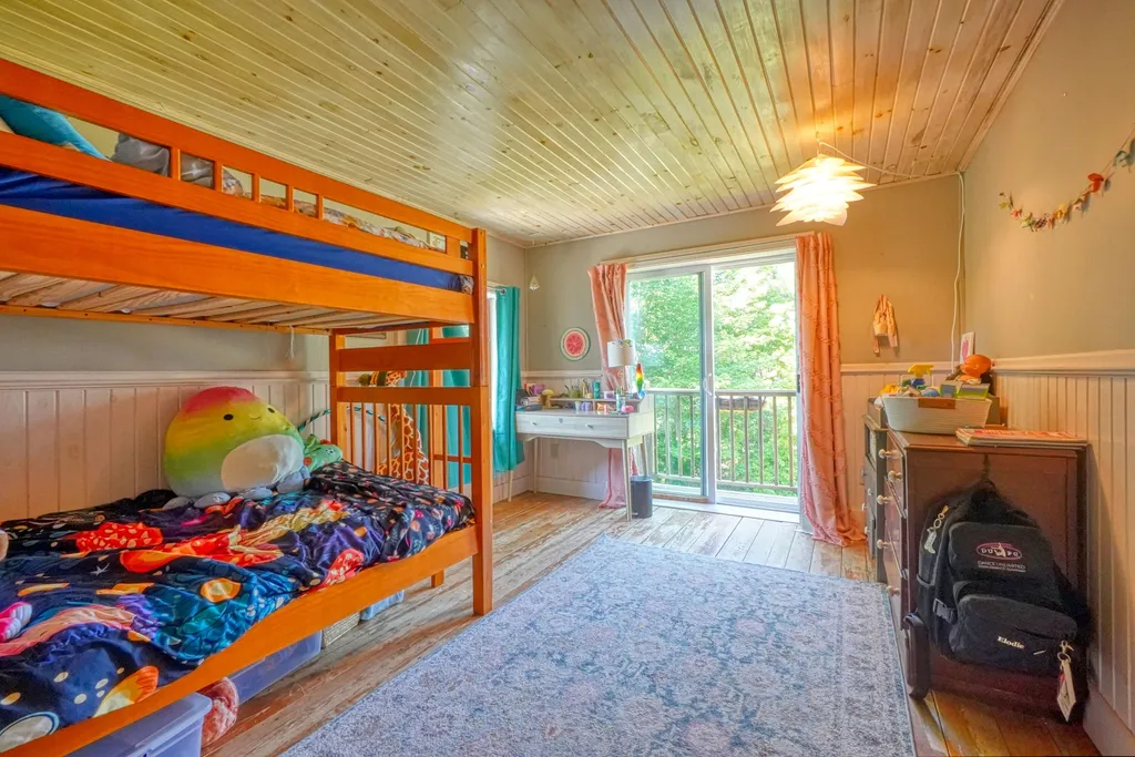 28 Abol Trail Pittston ME 04345
