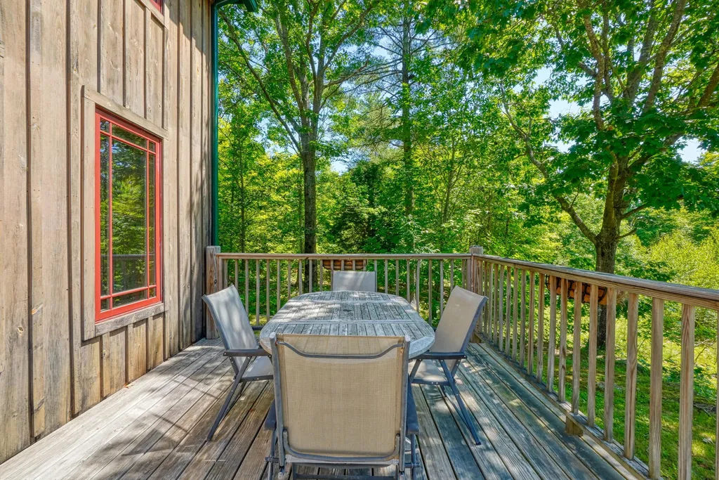 28 Abol Trail Pittston ME 04345
