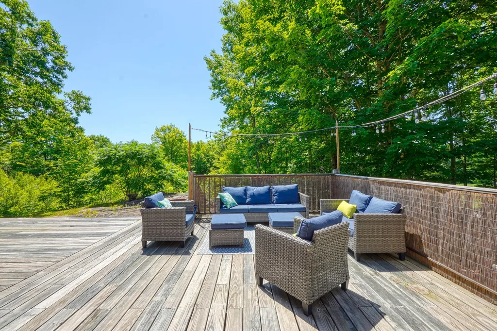 28 Abol Trail Pittston ME 04345