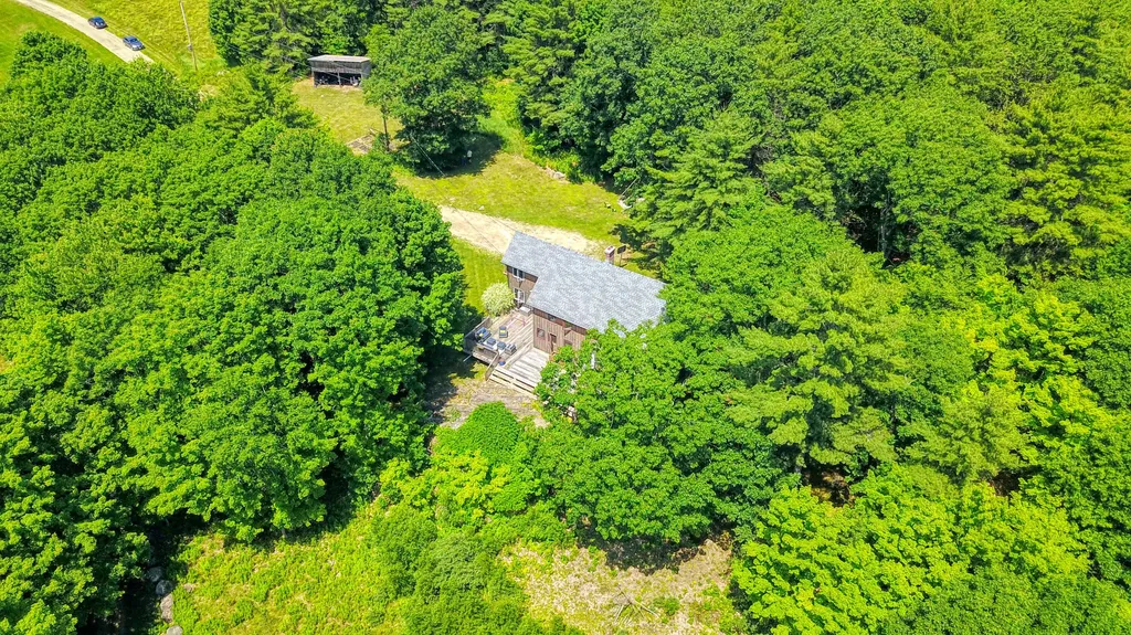 28 Abol Trail Pittston ME 04345