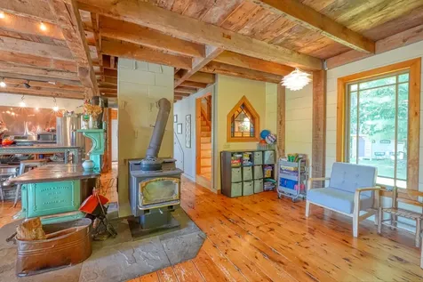 28 Abol Trail Pittston ME 04345