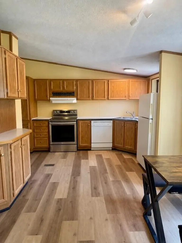 757 Main Street Madawaska ME 04756