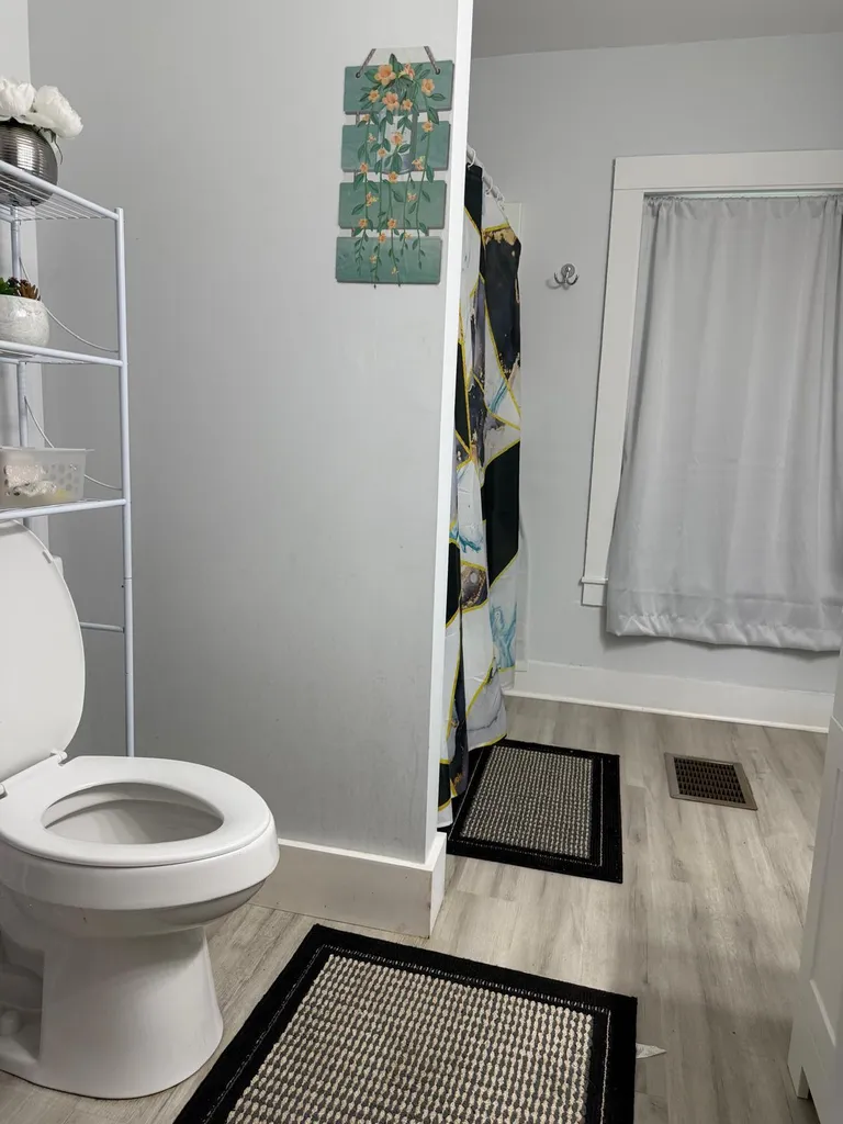 122 Whitney Street Auburn ME 04210