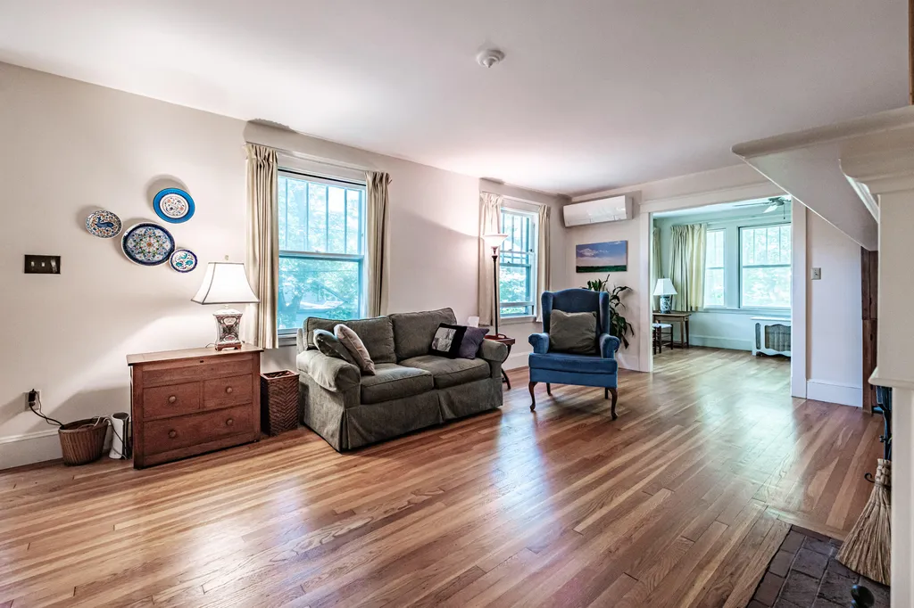 72 Stonybrook Road Cape Elizabeth ME 04107